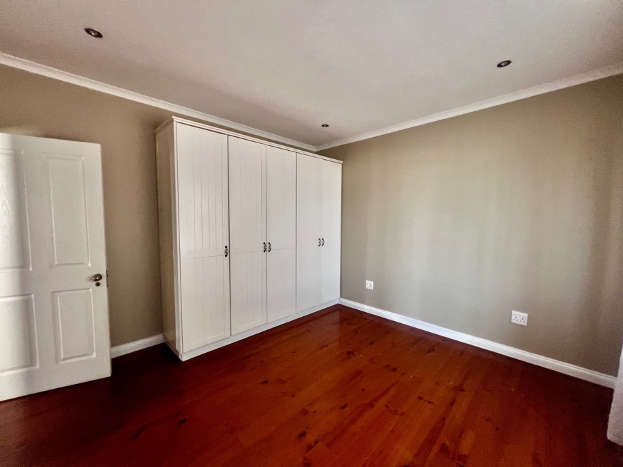 4 Bedroom Property for Sale in Herolds Bay Western Cape